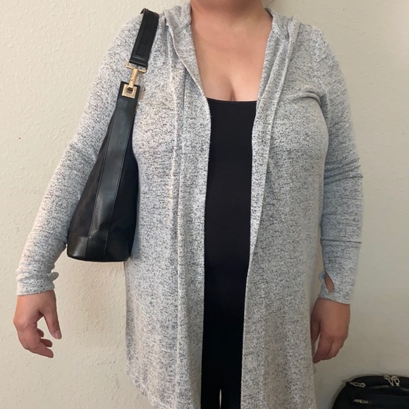 Auth Gucci Small Black Monogram Canvas Clasp Hobo - Picture 10 of 11